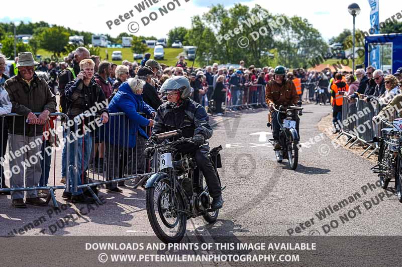 Vintage motorcycle club;eventdigitalimages;no limits trackdays;peter wileman photography;vintage motocycles;vmcc banbury run photographs
